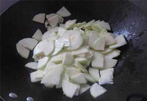 肝火旺吃白瓜,清热解毒，养肝护目