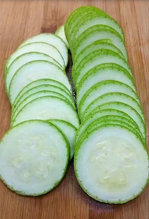 理发和吃瓜哪个好做,揭秘哪个行业更具发展潜力